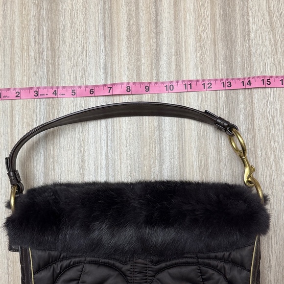 Y2K vintage Coach Ski Quilted Shoulder Bag with Fur Trim - Picture 12 of 13